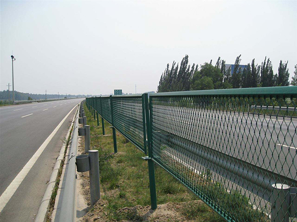 新疆高速防眩网