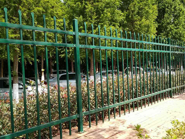 公园锌钢护栏图片3