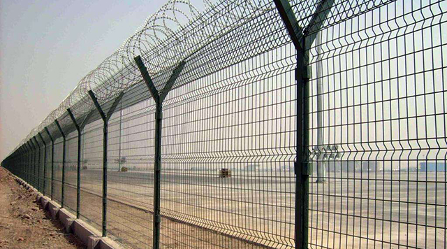 广东机场围栏网安装完成