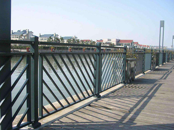 锌钢桥梁护栏图片1